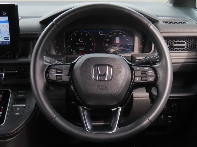 0541379A30261013W00102.jpg