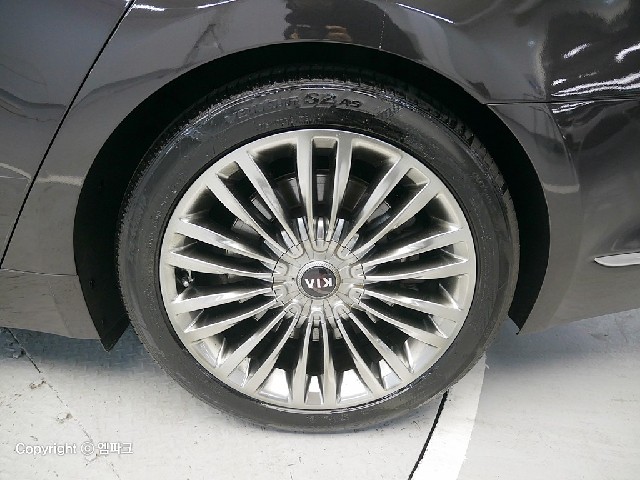 4021501809R16.jpg