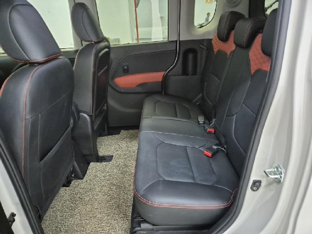 6071501586R12.jpg