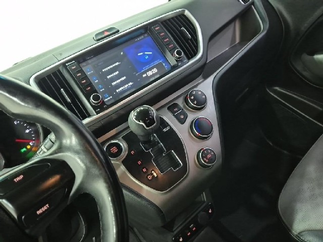 6071000841R10.jpg