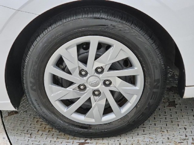 6081501454R18.jpg