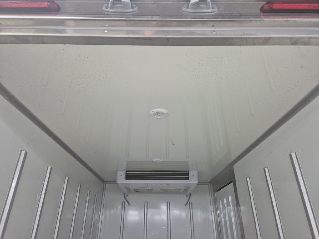 6061502253R17.jpg