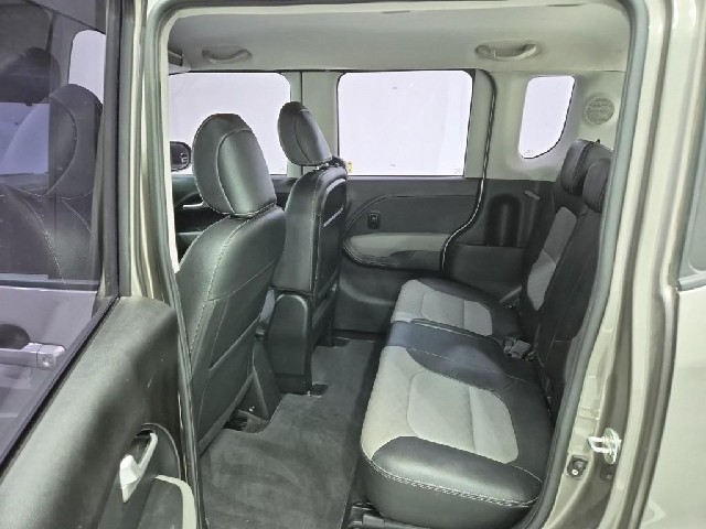 6061001367R12.jpg
