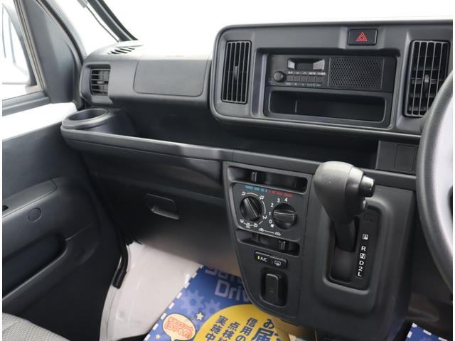 0500206A30261013W00209.jpg