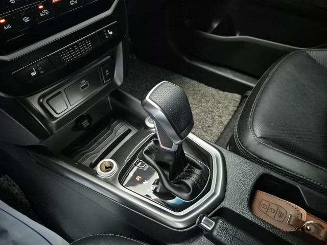 6051002382R8.jpg
