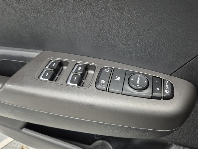 6071000663R18.jpg