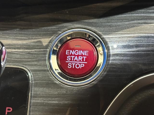 0509824A30261013W01306.jpg