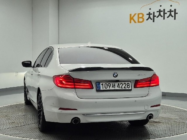 6071000988R2.jpg