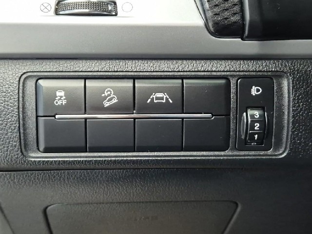 6061500783R18.jpg