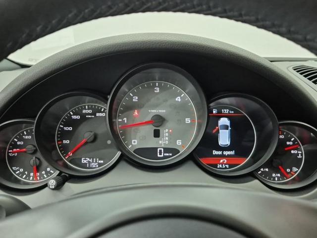 6071000447R6.jpg