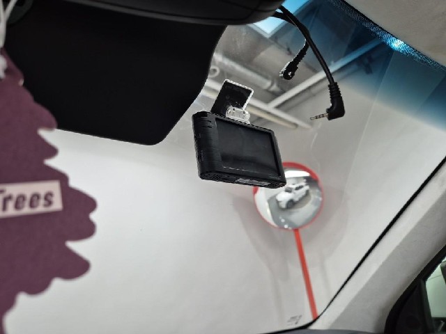 6061002476R17.jpg