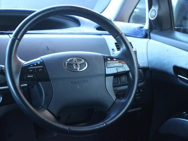 0520029A30260908W00112.jpg
