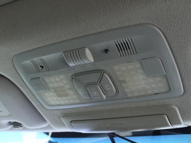 0520029A30260908W00114.jpg