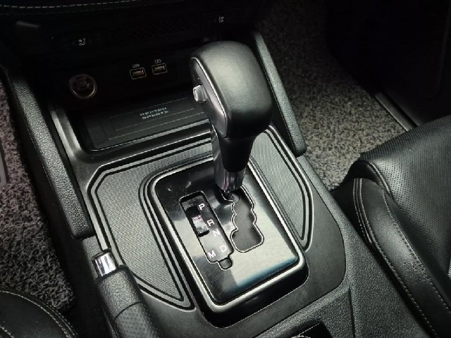 6041001047R8.jpg
