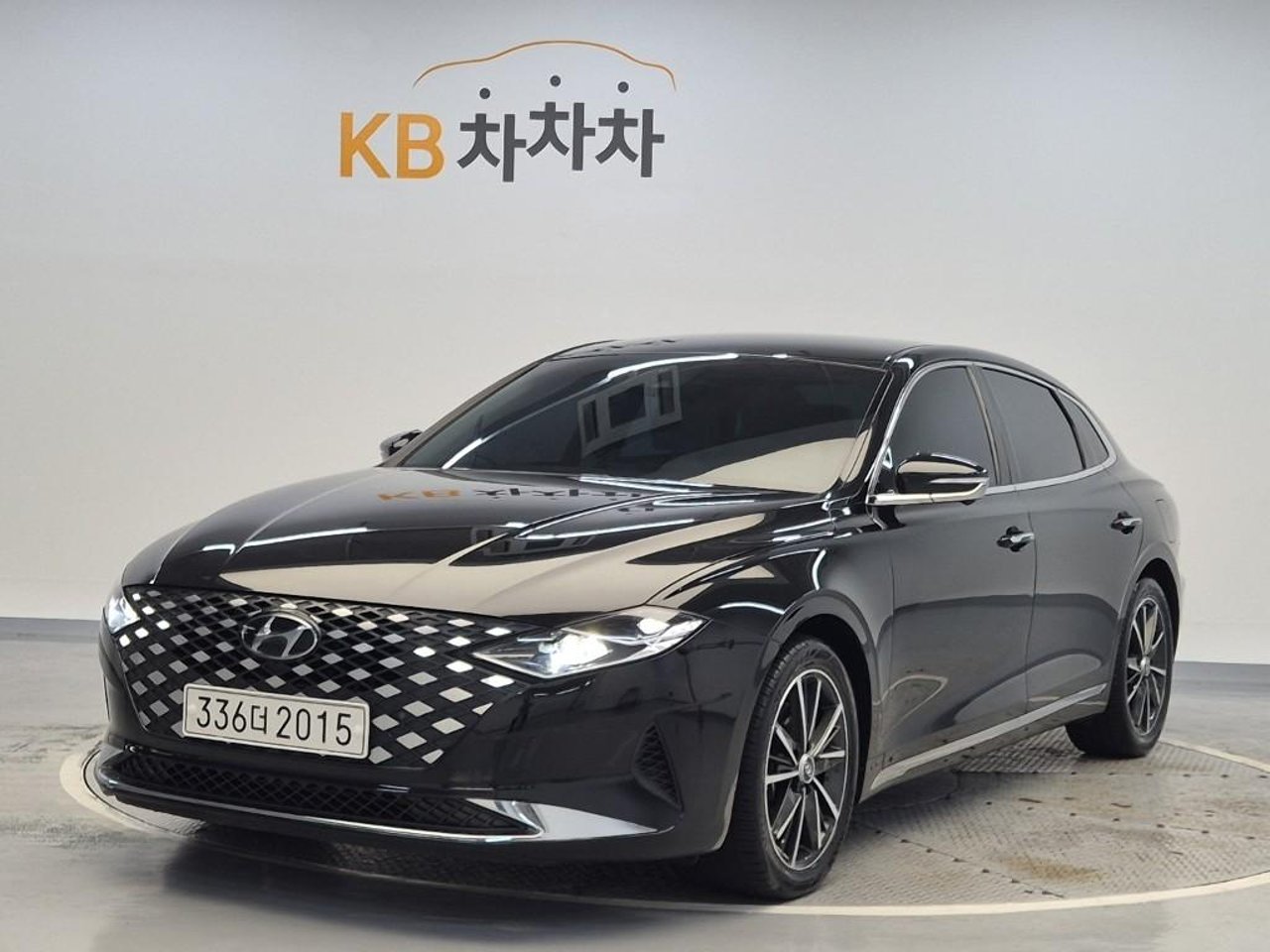 2022 Hyundai Grandeur, photo 1 of 1