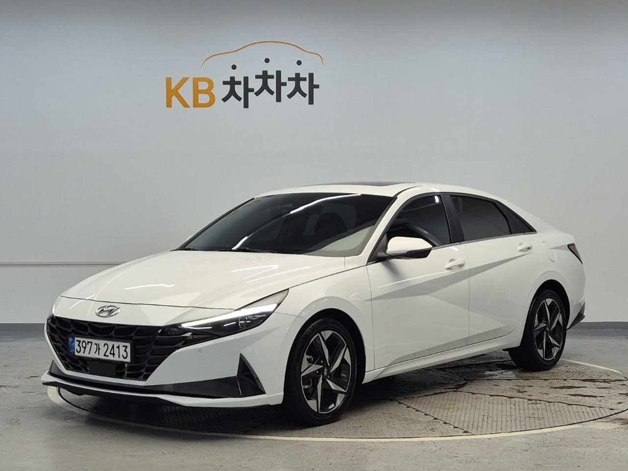 2021 Hyundai Avante, photo 1 of 1