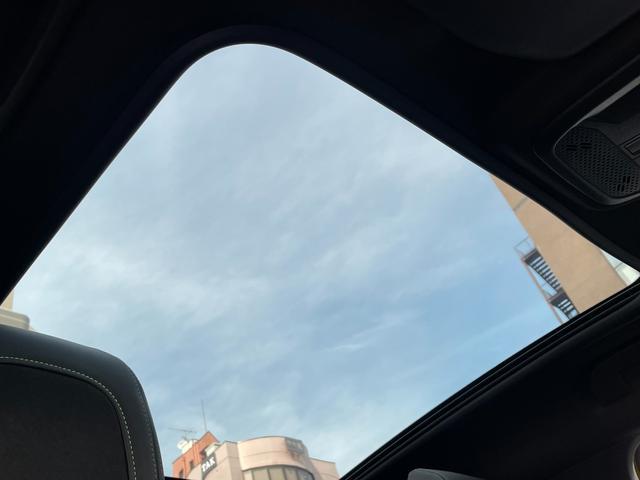 9200012A30260311W00114.jpg