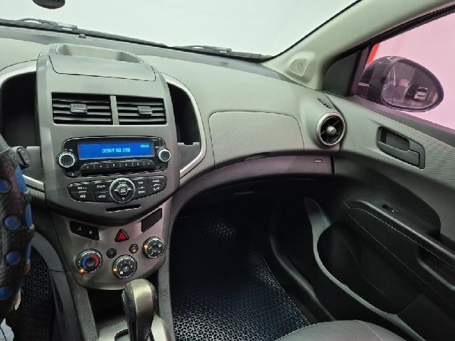 6091000718R10.jpg