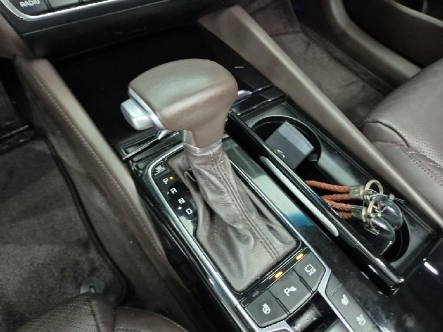 6091001610R8.jpg