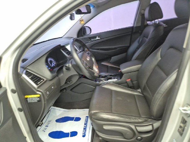 6091501527R11.jpg