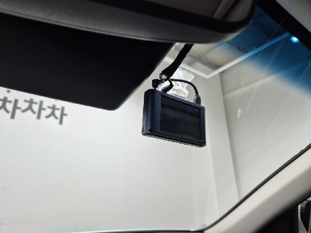 6081501774R16.jpg