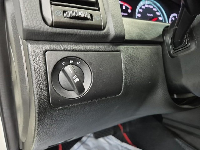 6091000633R15.jpg