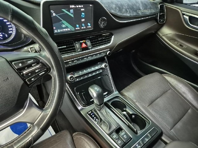 6051500874R10.jpg