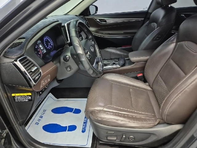 6051500874R11.jpg