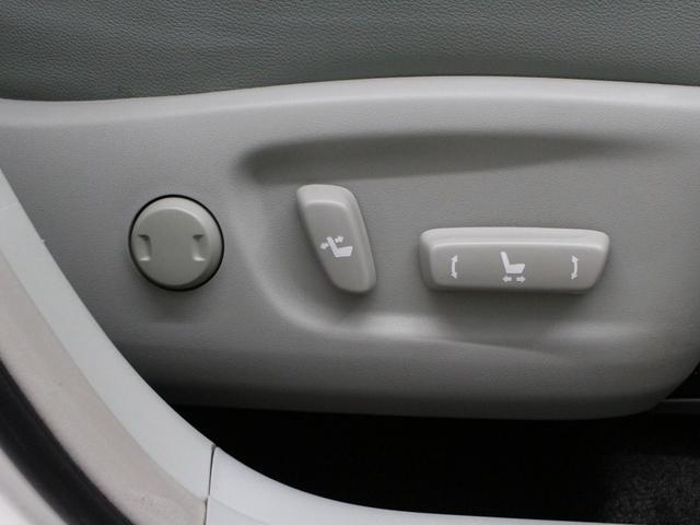 0207743A30260217W00205.jpg