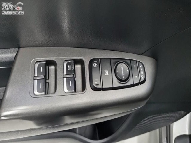 90995816ec21d420211a02302260083b.jpeg