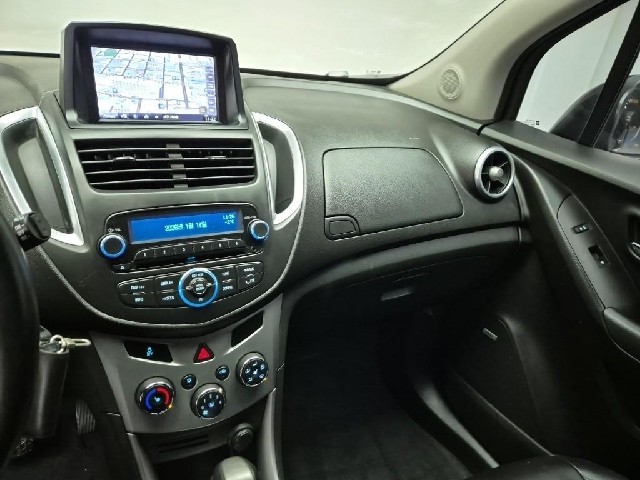 6011000790R10.jpg