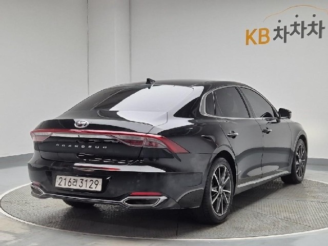 6011000669R3.jpg