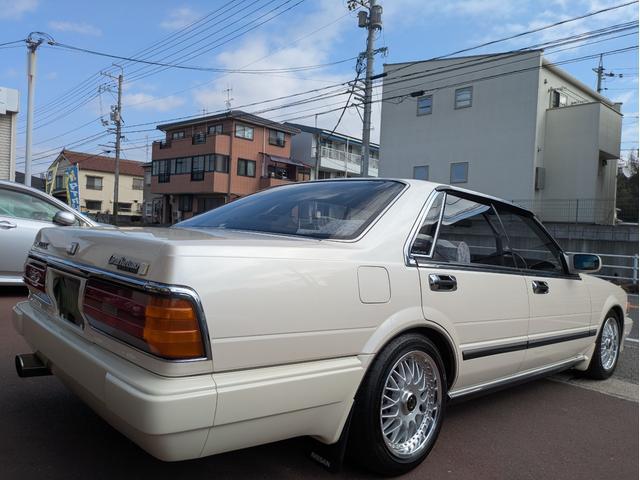 1002002A30240909W00202.jpg