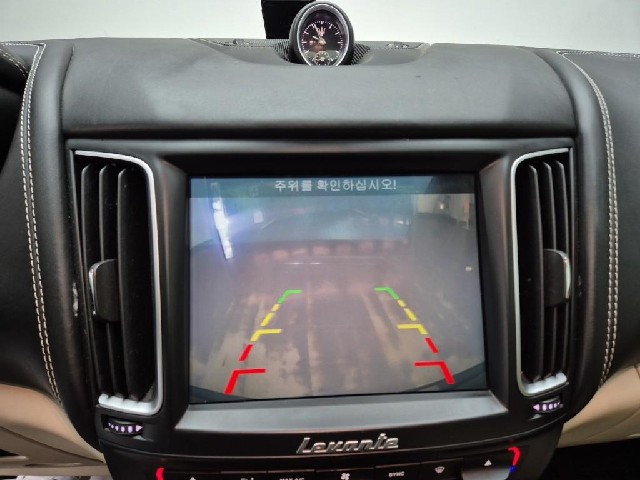 6011001105R14.jpg