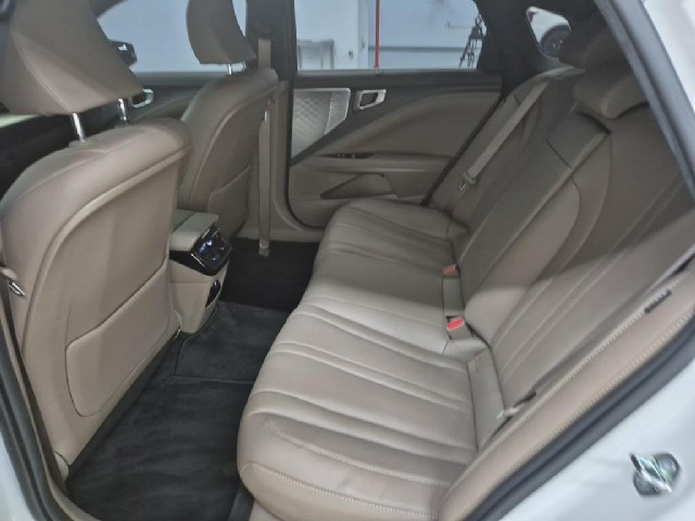 6081501153R12.jpg