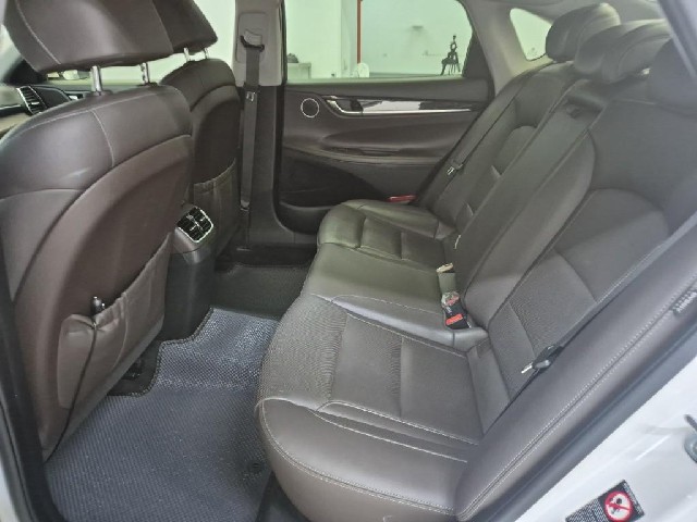 6051500566R12.jpg