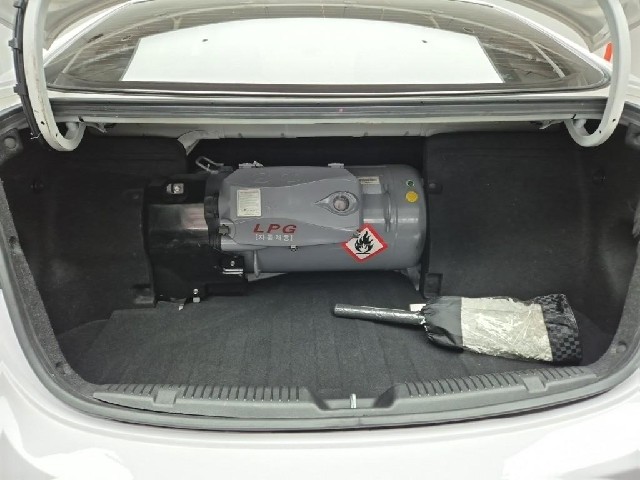6041000898R18.jpg