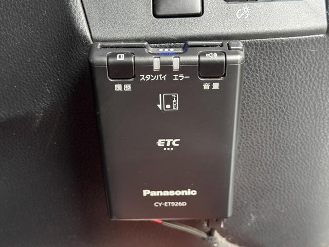 0310179A30250607W00114.jpg