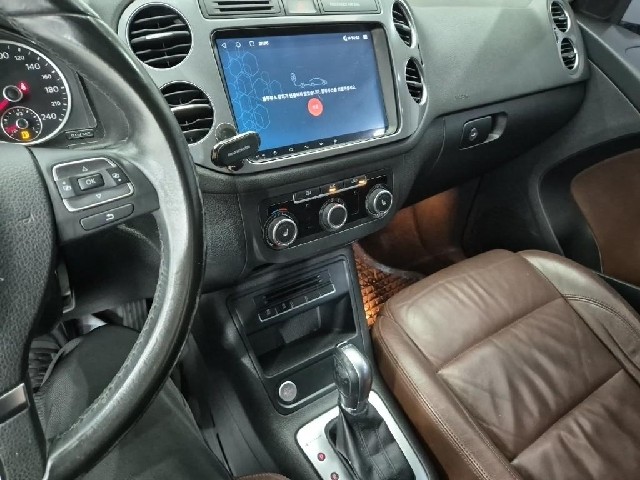 6081000039R10.jpg