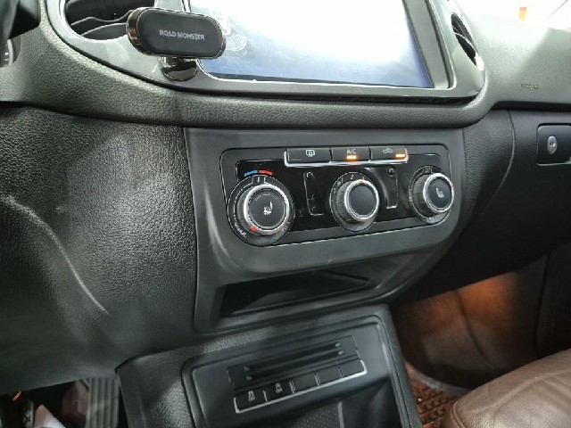 6081000039R15.jpg