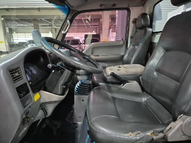 5071000084R10.jpg