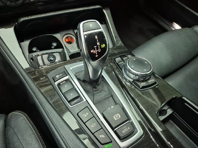 6081000008R8.jpg