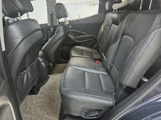 6081501481R12.jpg