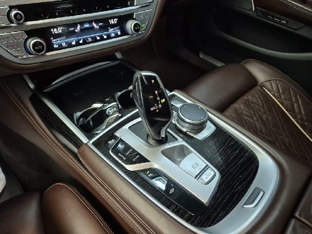 6081001648R8.jpg