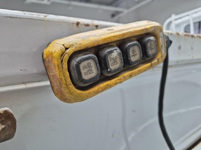5111002964R16.jpg