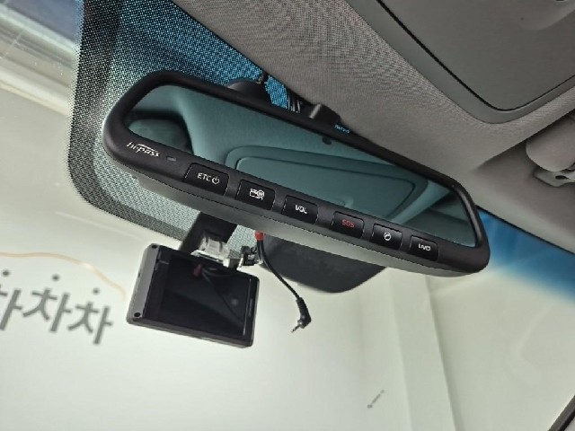 6081000923R18.jpg