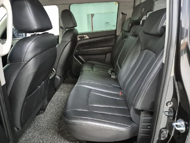 6061000720R12.jpg