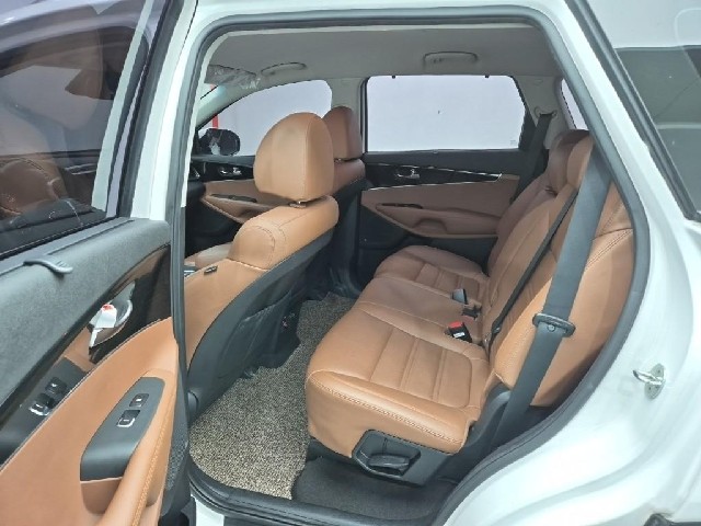 6071001276R12.jpg