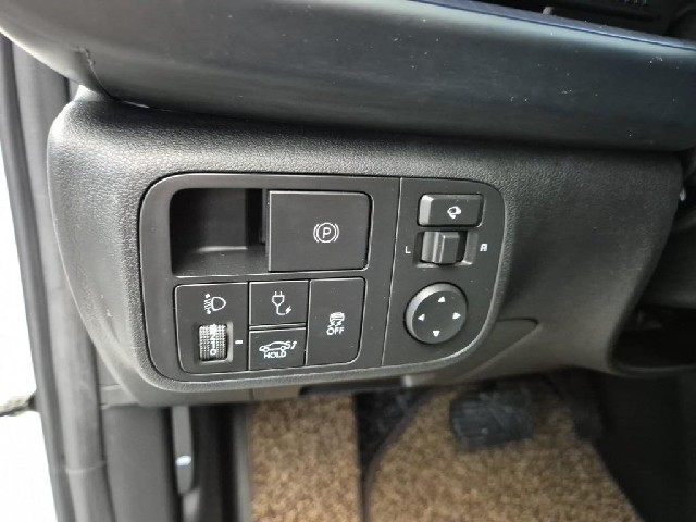 6071500781R17.jpg