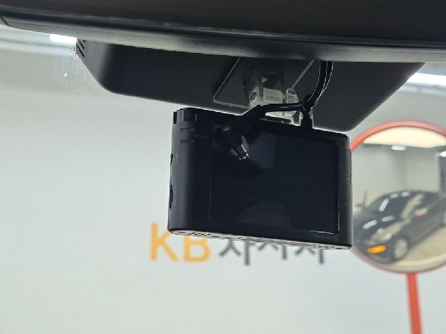 6081500104R17.jpg